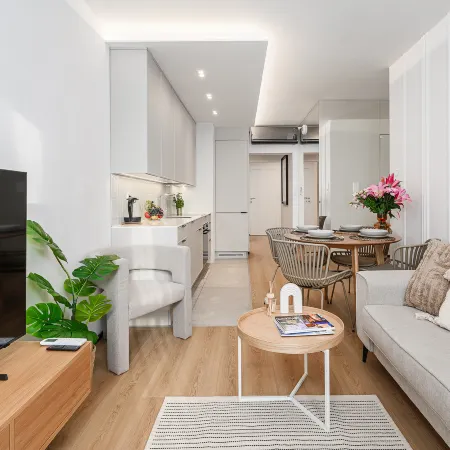 Lumina 4-room apartment near the city center