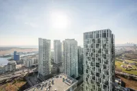 Toronto CityPlace Condo near Waterfront & CN Tower