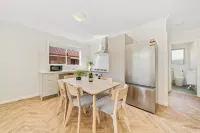 Home Away in Bateman - Hotel/Alloggi familiari