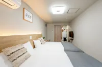 b&Kuromon4 - Apartments