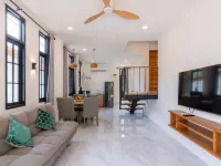 Mountain View chaloklum 2 bed house 查洛兰海滩附近的飯店
