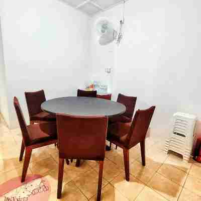 TAWAU COZY HOMESTAY @ MEGAH JAYA 10 Dining/Meeting Rooms