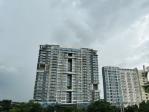 Cocotel 運營的伊洛伊洛聖羅莎旅館 鄰近中菲律賓大學的酒店