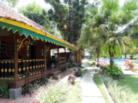 Tripletree Katumbiri Resort Hotels in Cijeruk