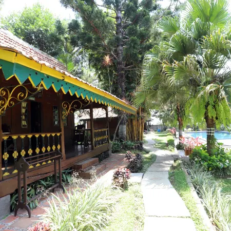 Katumbiri Resort and Villa by Tripletree Hotels in Cijeruk