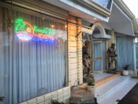 Resort’s Side Hostel near Shangrila فنادق في 