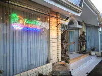 Resort’s Side Hostel near Shangrila