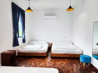 Kempas - 21 Pax Villa, Near Paradigm Mall JB Hotels in 