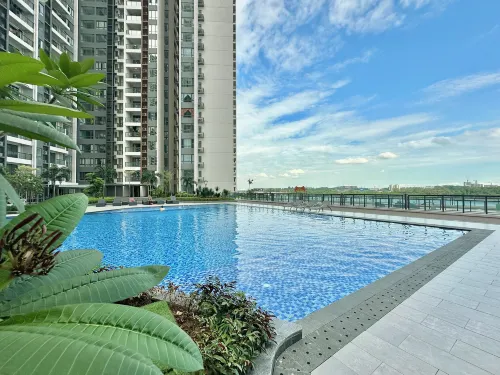 R&F Princess Cove Phase 2 Seine Region near CIQ by Stayrene - Bintang 4