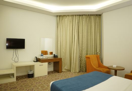 탐르 인 호텔 객실 내부