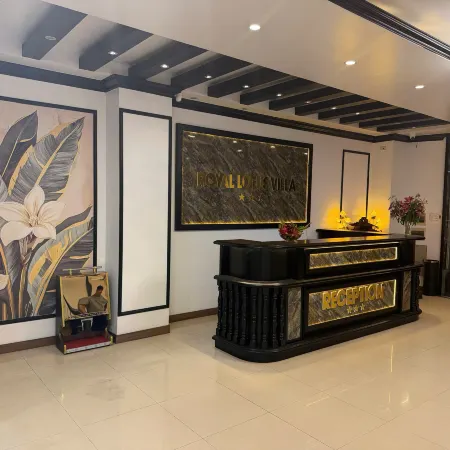 Royal Lotus Villa Отели рядом с достопримечательностью «Университет Естествознания»