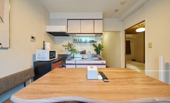 [23] Near from Shinjuku, Kitashinjuku / Stylish, Roomy, 2DK, 4 double bed, Family, Group