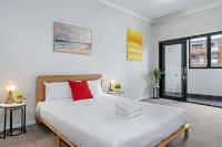 金斯福德交通便利套房｜輕鬆往返市區與海灘