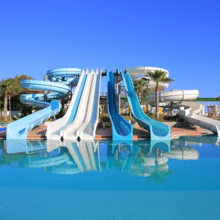 BnB Homes Villa Verde - swimming pool, marina view, BBQ and games room, garden
