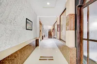 Hotel O near RSUD Arifin Achmad formerly Damon Butik Hotel - 2 ดาว
