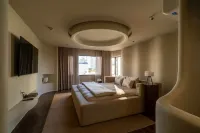 AVA Senses Hotel Hồ Nghinh - Mỹ Khê Beach by AVA LAND