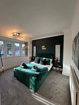 Emerald Manor / Free Parking / Free WiFi - Apartments