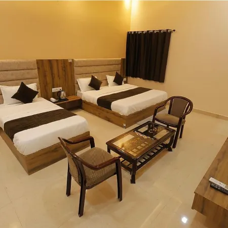 Hotel Radhavan
