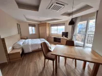 West Studio Flat 1, Lalitpur Inn - Parkering