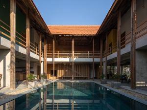 HACHI HOMESTAY & SPA
