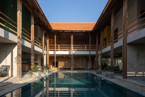 HACHI HOMESTAY & SPA Hotels in Huong Ho