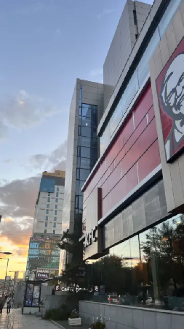 HostelOne Отели рядом с Международный Аэропорт Чингисхан