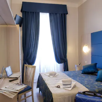 โฮเทล มาเรคิอาโร โรงแรมใกล้สถานีโคลอสเซียม