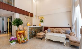 YEN LUXURY HOTEL