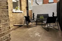 Big Family Home! FREE Parking, Fast WiFi, Garden