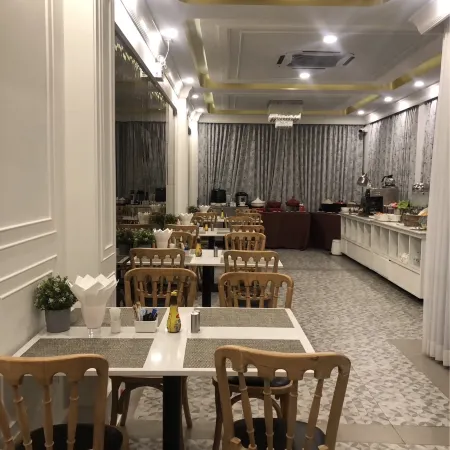Huern Kan Thong Hotel Отели в г. Пхрэ
