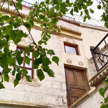 Ekoton Cave Hotel