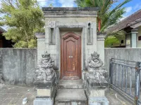 Urbanview Hotel Lilis Cempaka Mas Guesthouse Hotels near Desa Wisata Kaba-Kaba