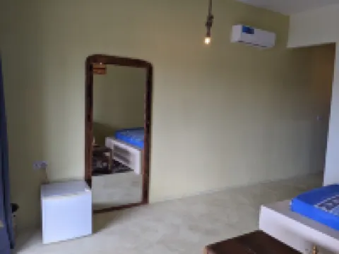 Kivulini  garden lodge and restaurants