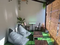 Chalok Hostel - ホステル