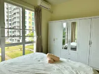 IJM Condo with Pool #Yoyo Homestay