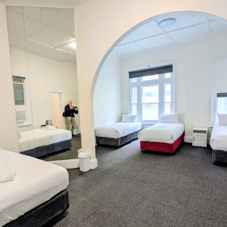 AMBASSADORS HOTEL ADELAIDE