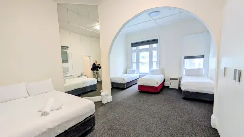 AMBASSADORS HOTEL ADELAIDE