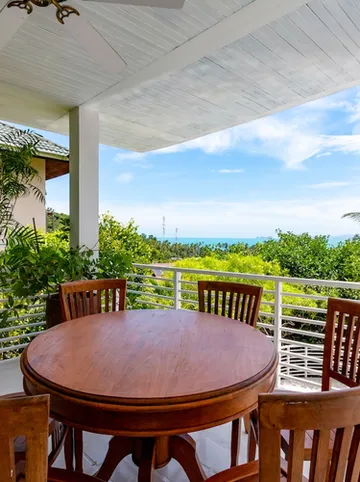 รูปภาพของวิลล่ามีสระว่ายน้ำวิวทะเลใกล้ชายหาด วี224