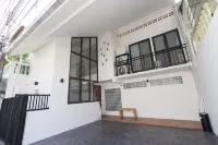 Cozy Pool Villa in Sukhumvit, walk 5 mins to BTS