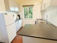 Walk to Southbank & Brisbane City | Art Deco House