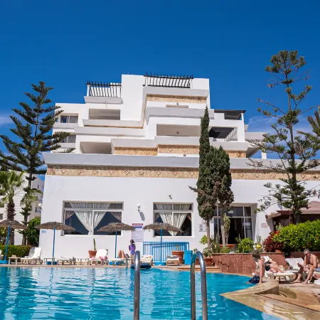 Intouriste Hôtel & Suites