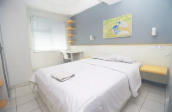 Easton Park Residence Naffi Rooms by Mustika