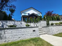 Luxury 3-Bedroom Home Modern Retreat in Vancouver