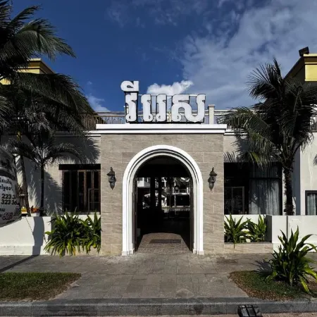 Vrest Hotel Otres Beach