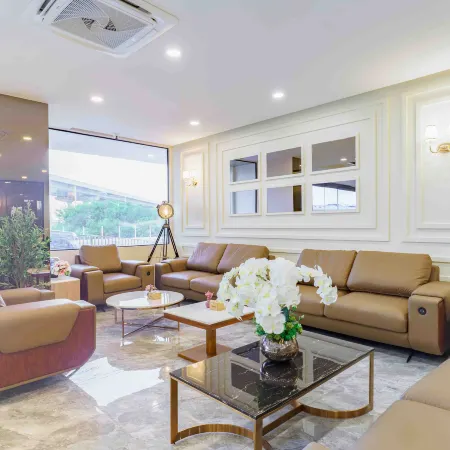 Sakhonburi Cozy Hotel Отели рядом с достопримечательностью «Ват лонг Кхру»