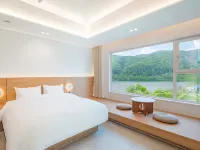 Chuncheon Wolhadam Pool Villa Hotels near Ewhawon