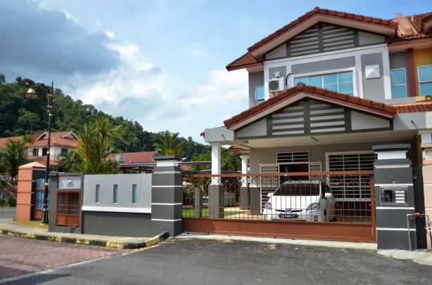Puteri Indah Homestay Hotels in Sandakan