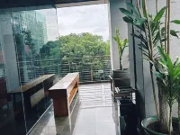 Golden Arrow Hotel