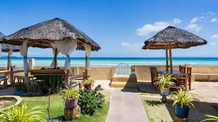 Sunrise Beach Resort Отели в г. Бантаян