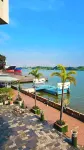 River View 8 Hotels in Bang Kachao